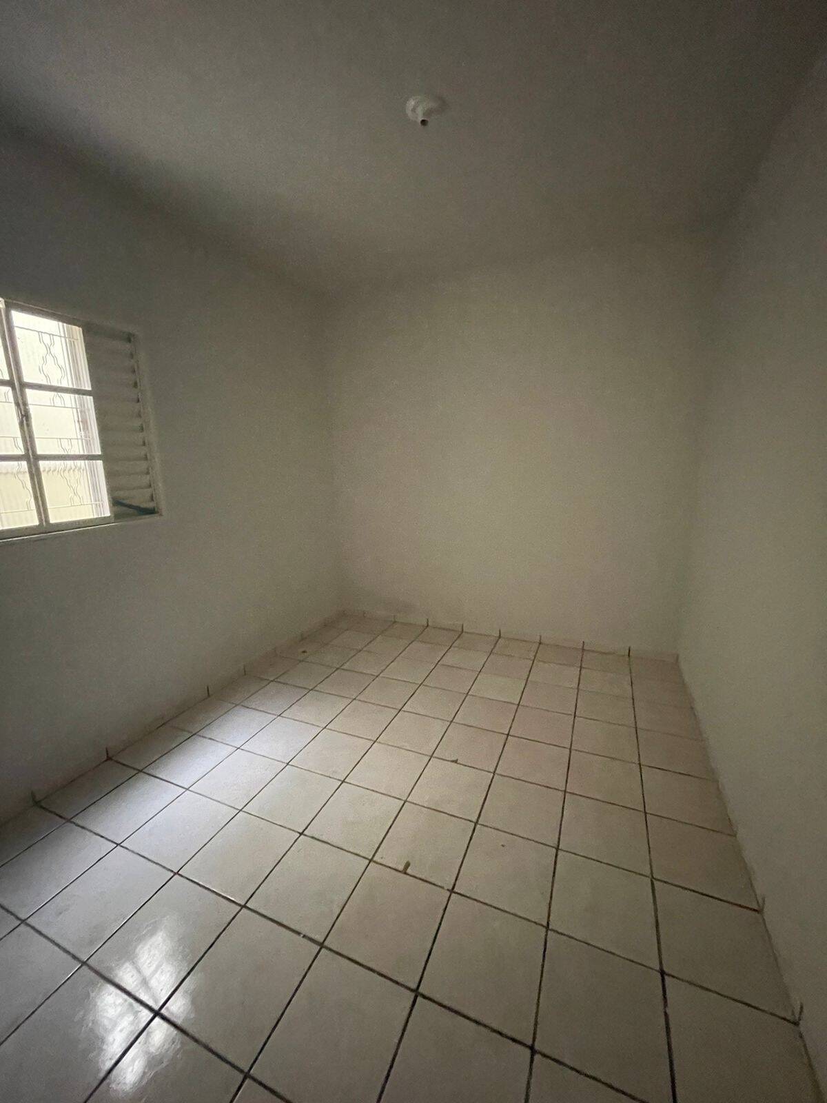 Casa para alugar com 2 quartos, 60m² - Foto 6