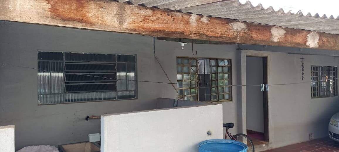 Casa à venda com 4 quartos, 200m² - Foto 17