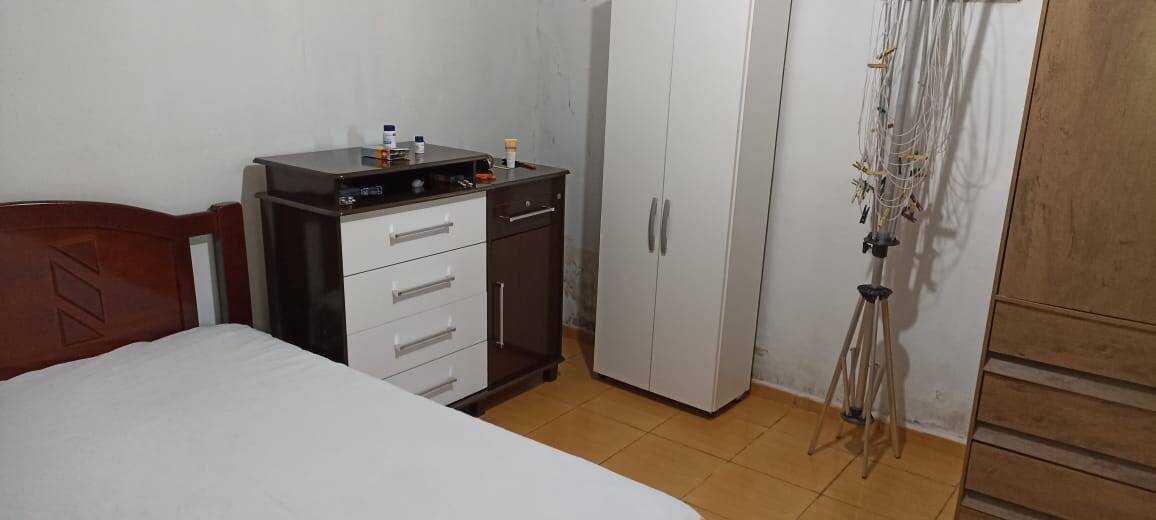 Casa à venda com 4 quartos, 200m² - Foto 13