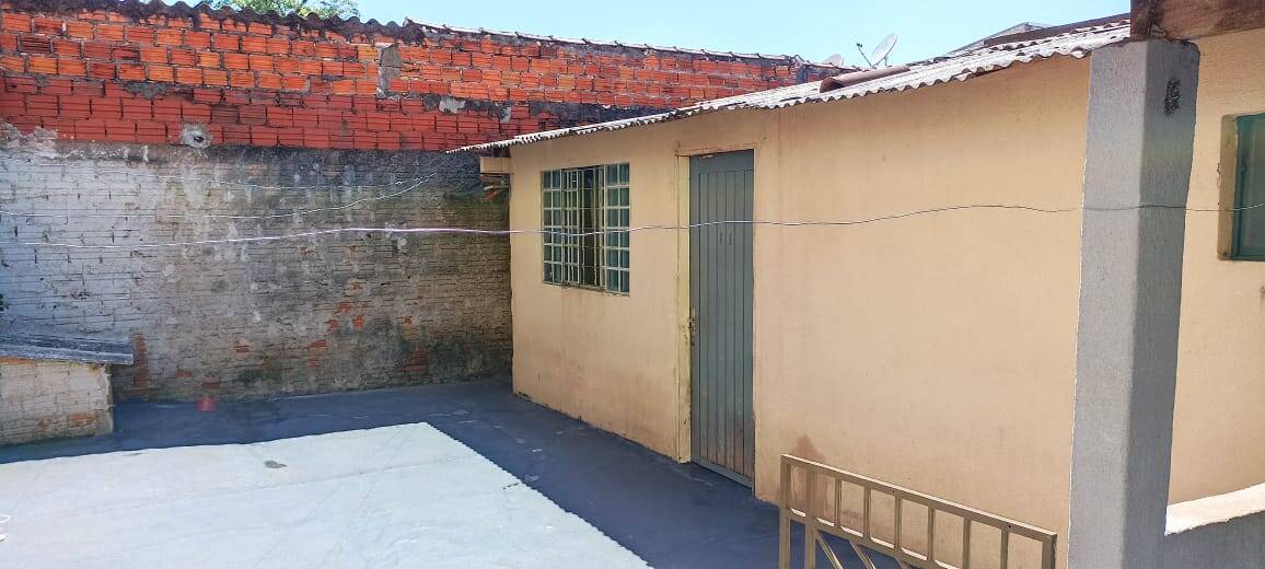 Casa à venda com 4 quartos, 200m² - Foto 16