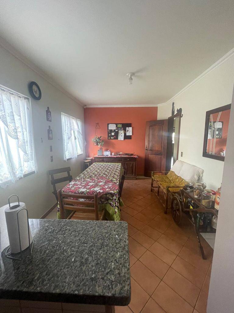 Casa à venda com 3 quartos, 270m² - Foto 8