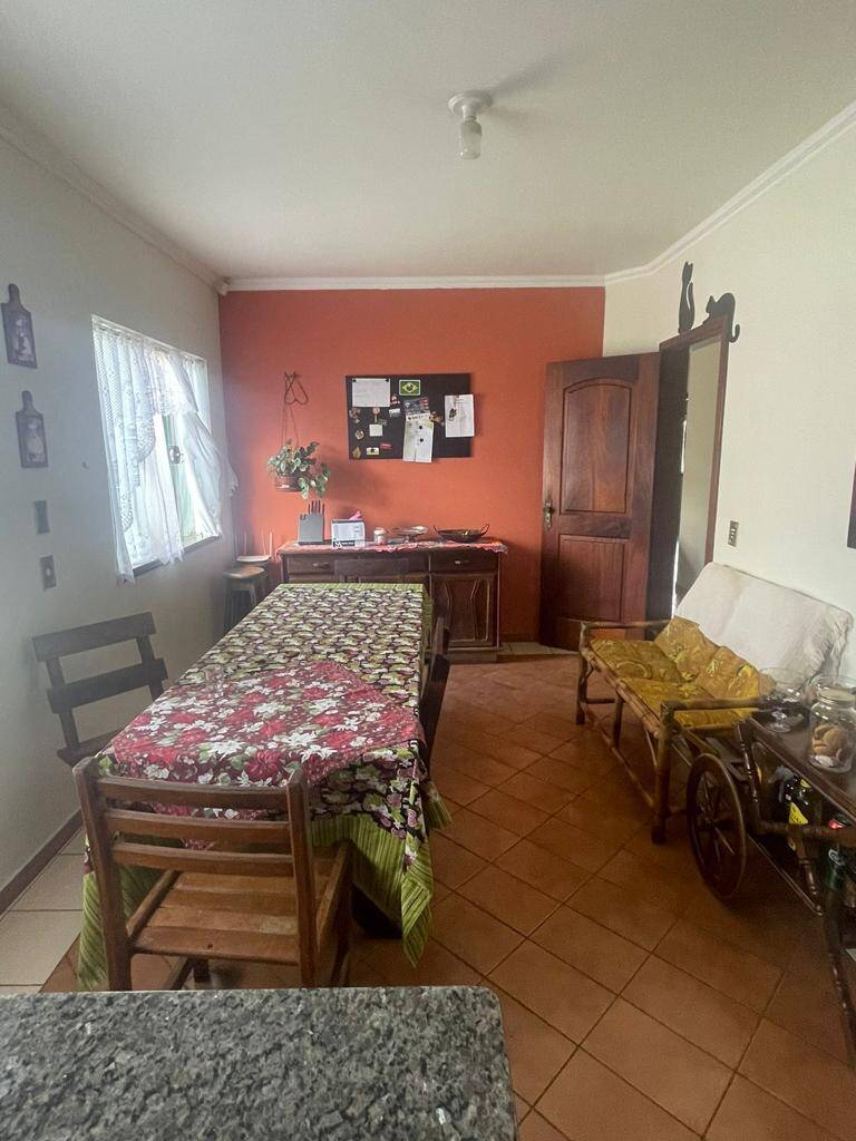 Casa à venda com 3 quartos, 270m² - Foto 11