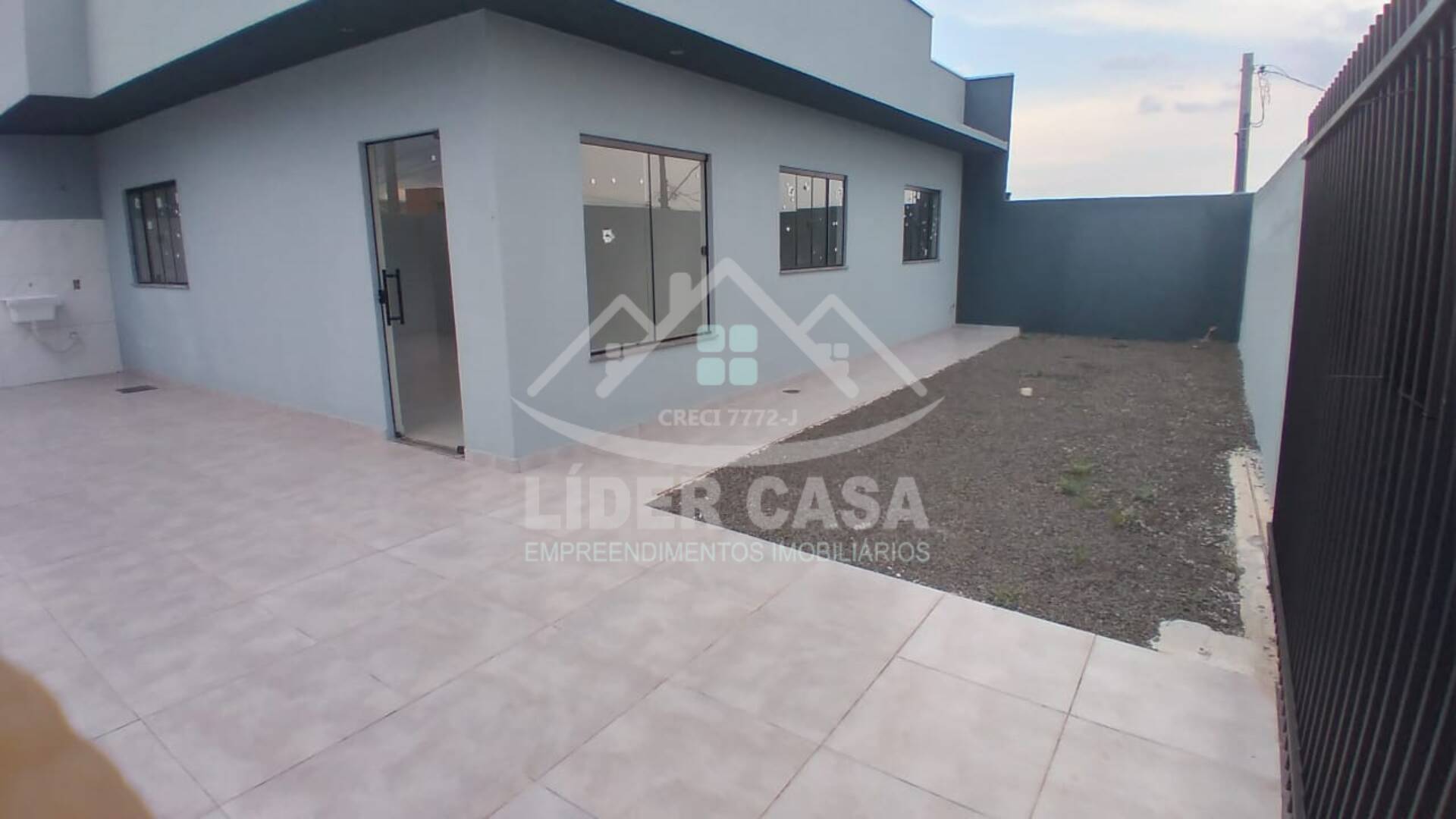 Casa à venda com 3 quartos, 59m² - Foto 3