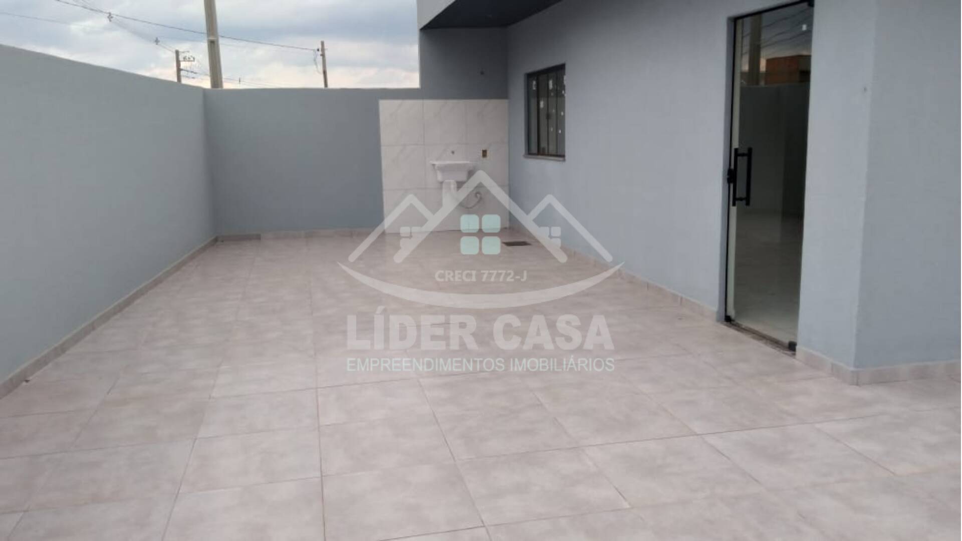 Casa à venda com 3 quartos, 59m² - Foto 2