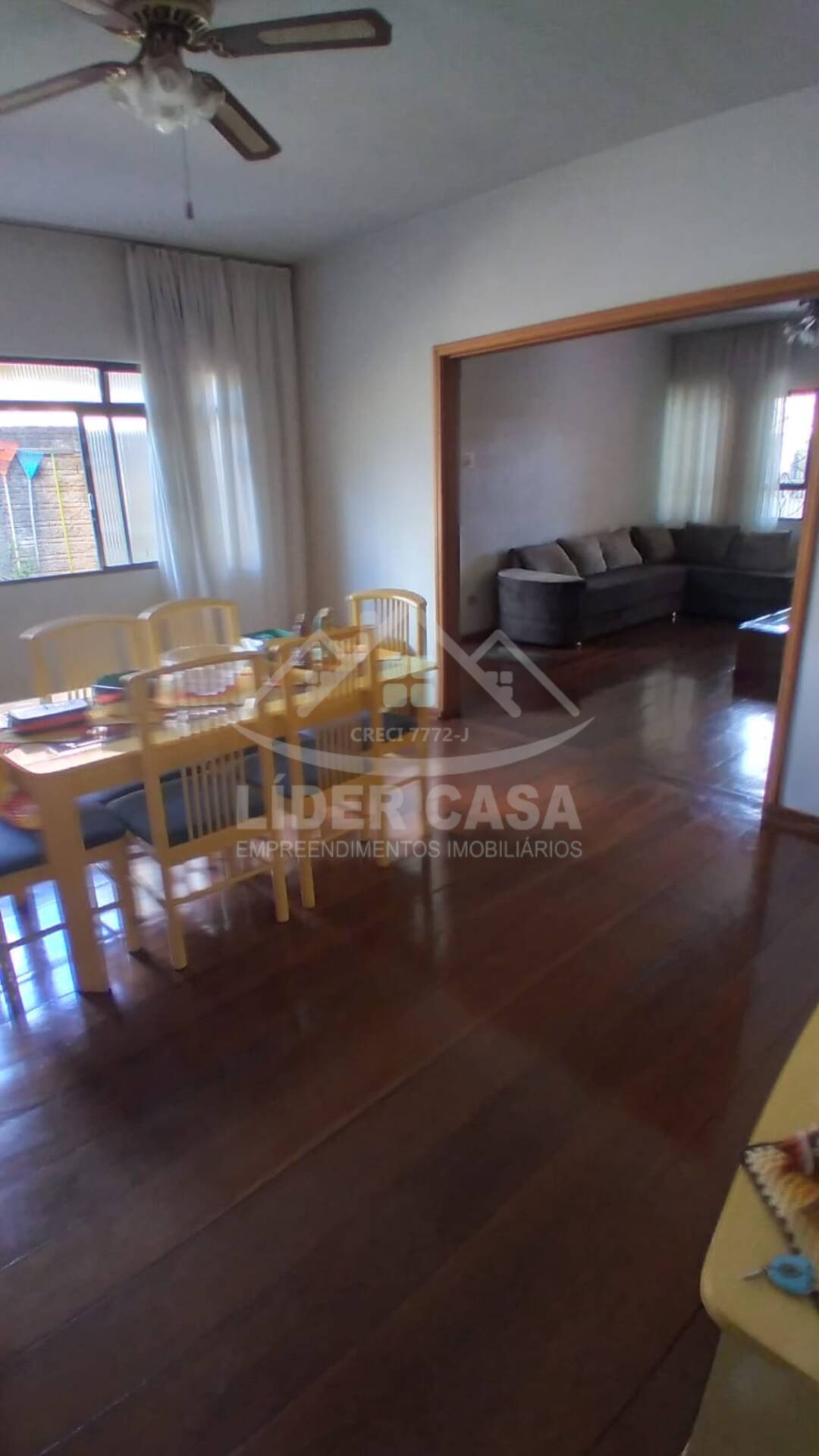 Casa à venda com 3 quartos, 362m² - Foto 6