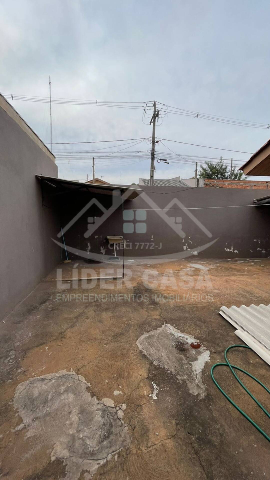 Casa à venda com 2 quartos, 40m² - Foto 2