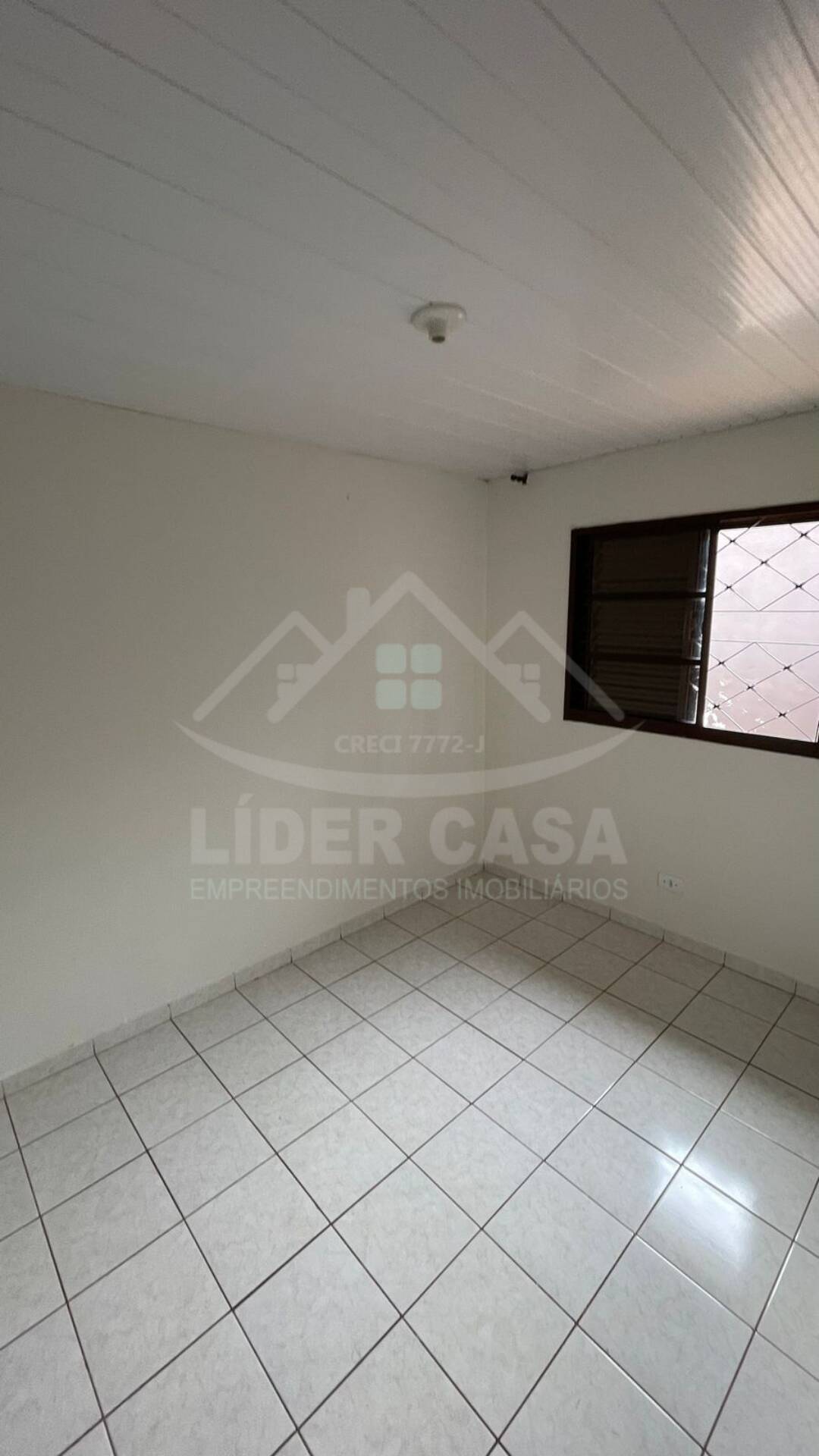 Casa à venda com 2 quartos, 40m² - Foto 5