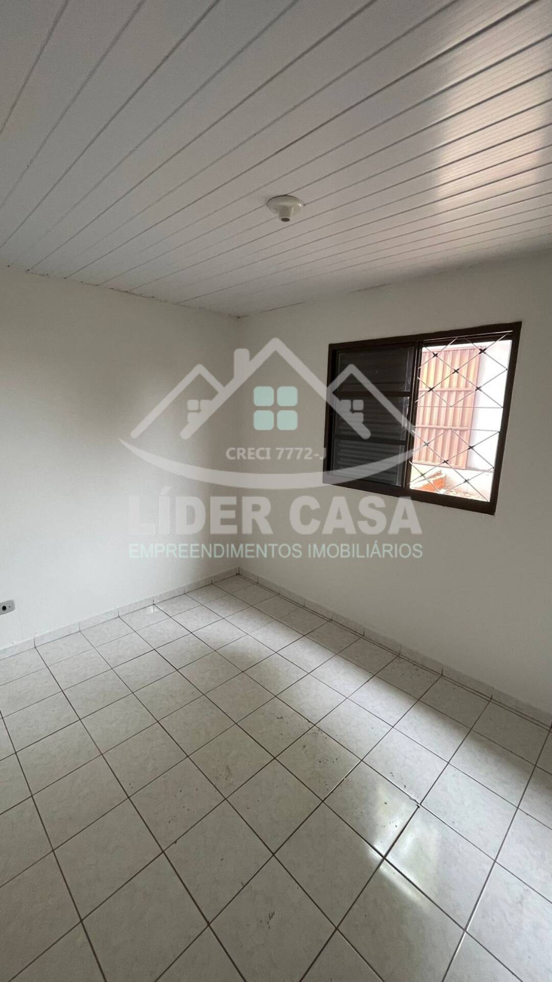 Casa à venda com 2 quartos, 40m² - Foto 6