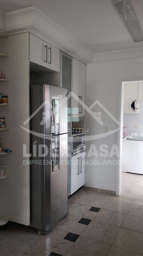 Casa à venda com 3 quartos, 305m² - Foto 15