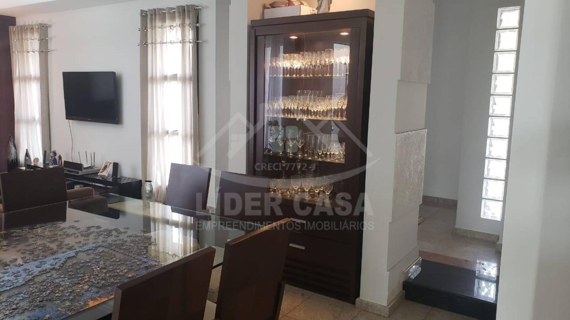 Casa à venda com 3 quartos, 305m² - Foto 7