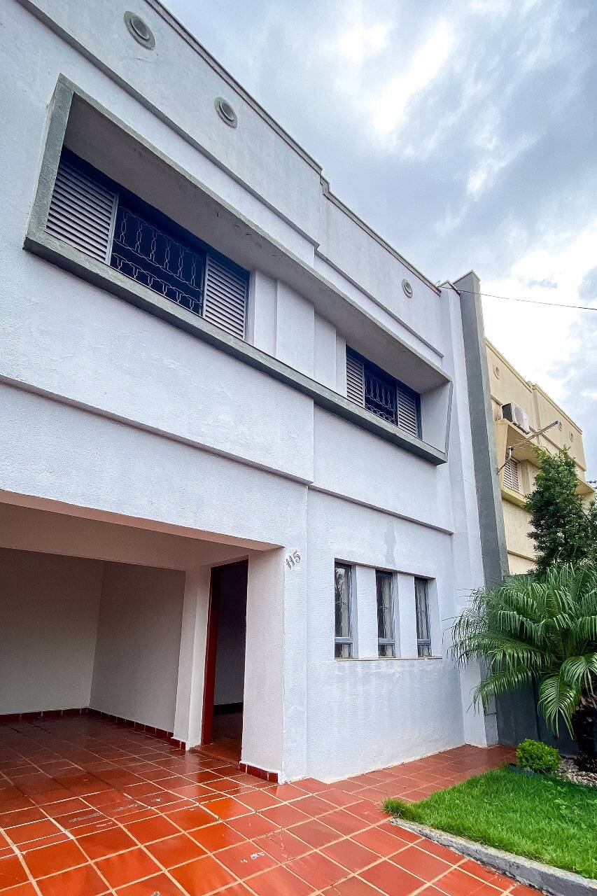 Sobrado à venda com 3 quartos, 128m² - Foto 2