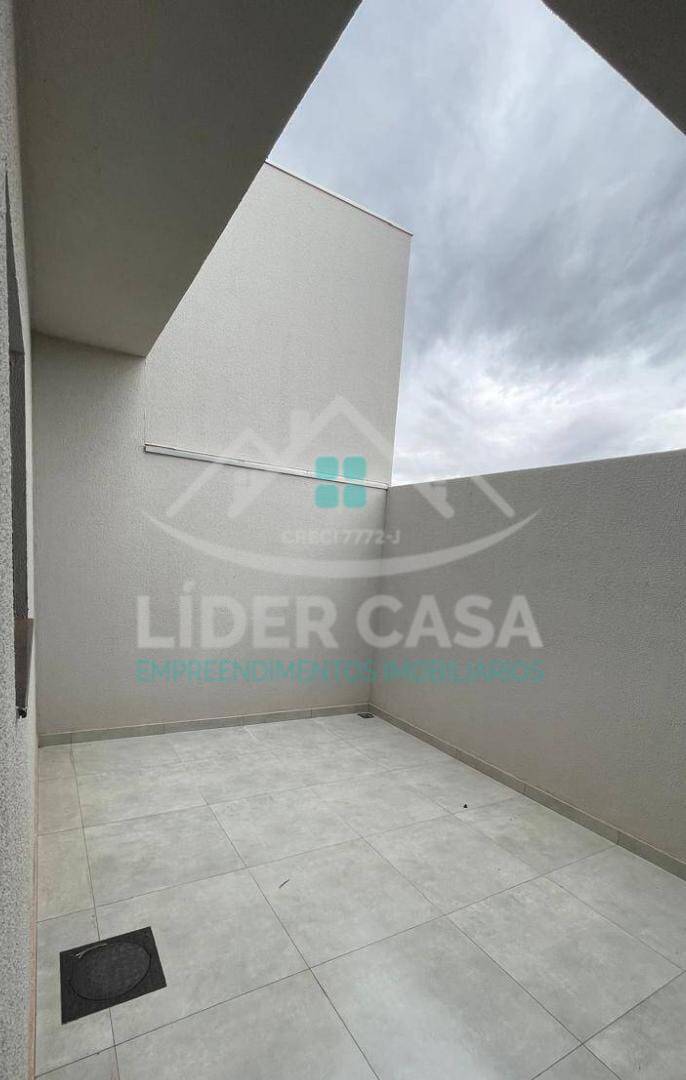 Casa à venda com 3 quartos, 80m² - Foto 17